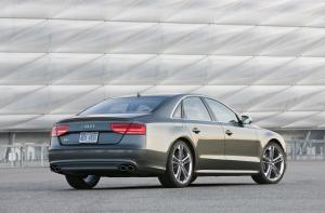 Audi S8 2012 года  (NA)